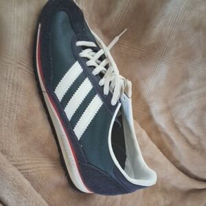 Adidas Men's Dark Blue and White Sneakers